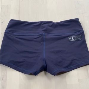 Fleo Originals Navy Shorts size M